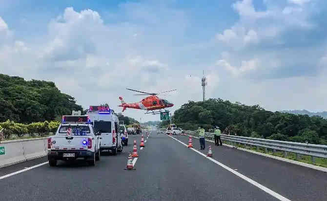 化州高速公路汽车救援案例