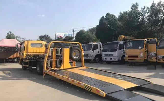 化州汽车中途维修案例